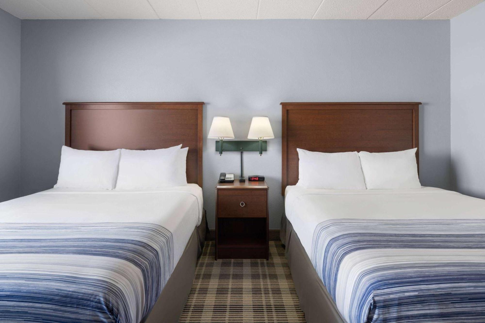 Americinn By Wyndham Stuart Exterior foto
